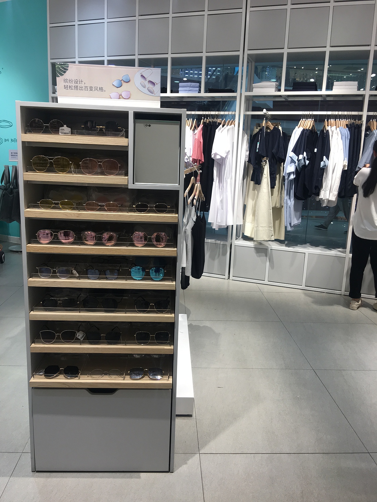 精品店饰品店文具店展示架选择NOME类同款货架(图ZMTc3NDU4NzI4) - 其他工业/产品 - 站酷设计师广州大唐展示道具原创素材 - 站酷ZCOOL