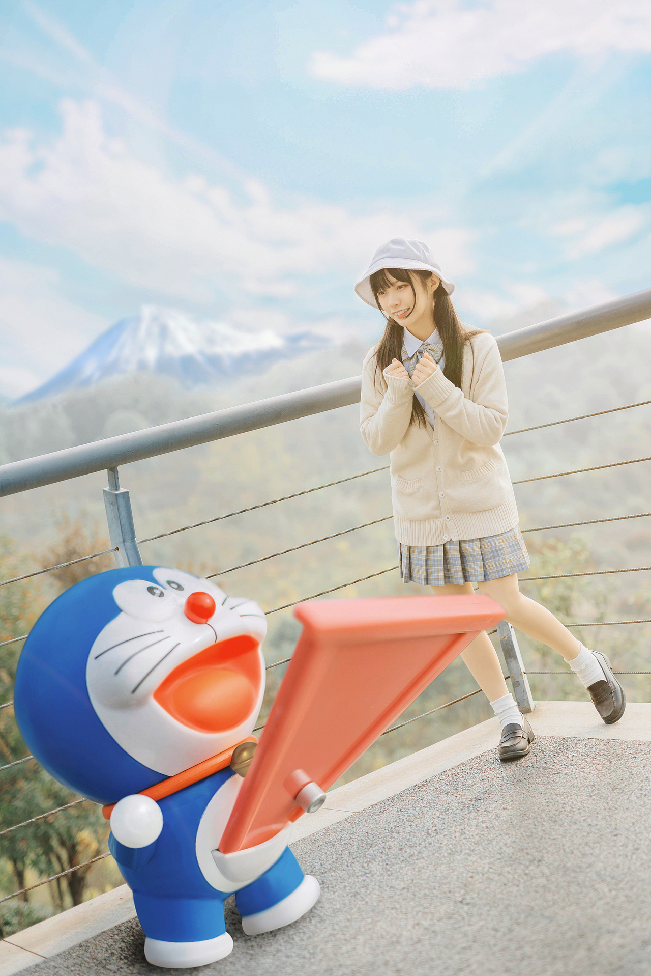 小沫和哆啦A梦的日常（图ZMTQwOTI1MDQ0） - 人像摄影 - 站酷设计师黄仔爱玩喵喵酱原创素材 - 站酷ZCOOL