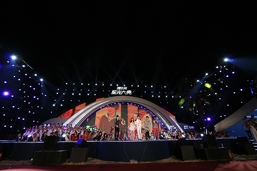 2012第六届腾讯网星光大典-KV主视觉设计+舞台设计（图ZMzI2NDI3MDA=） - 舞台美术 - 站酷设计师杀猪菜原创素材 - 站酷ZCOOL