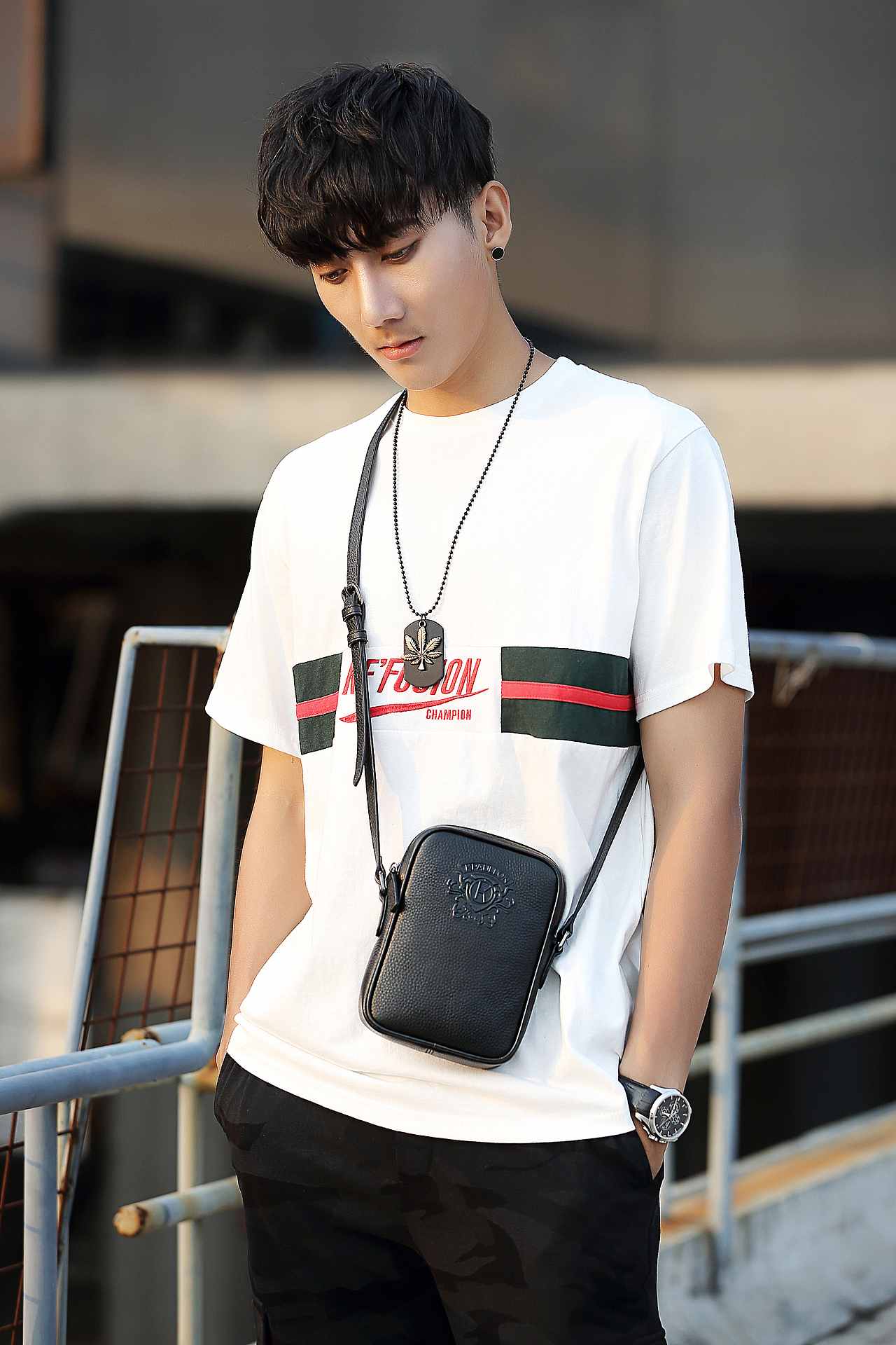 广州模特包包拍摄、外景服装拍摄、潮牌男装拍摄、视频