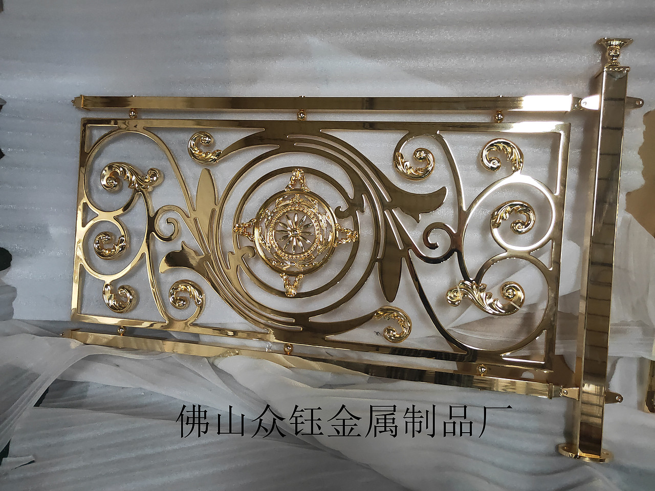 铝板雕刻护栏别墅装饰楼梯护栏