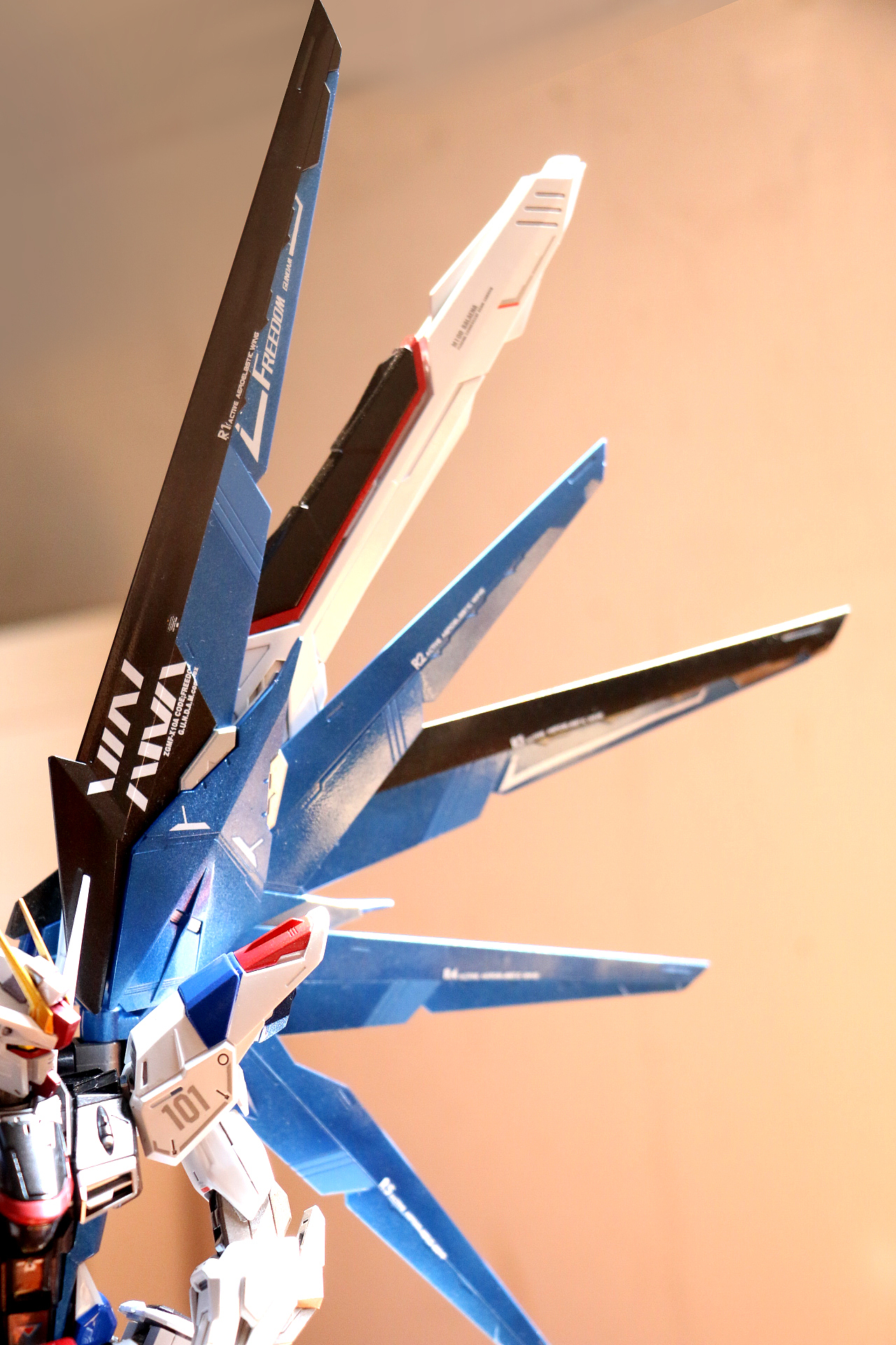 高达模型/手办 万代mg自由2.0_这一瞬间如此完美-站酷zcool