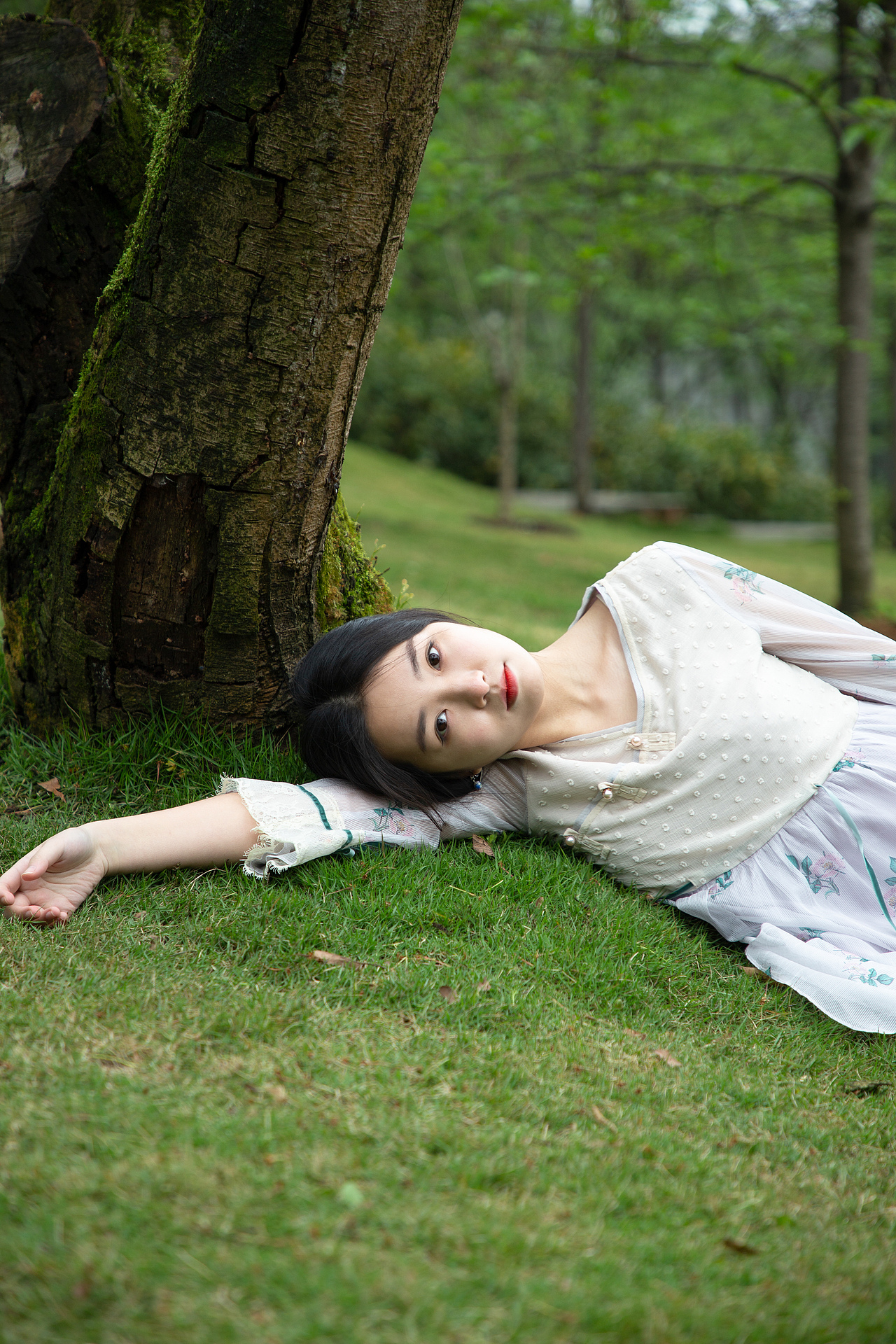 《扁竹兰》2020春季外景人像作品