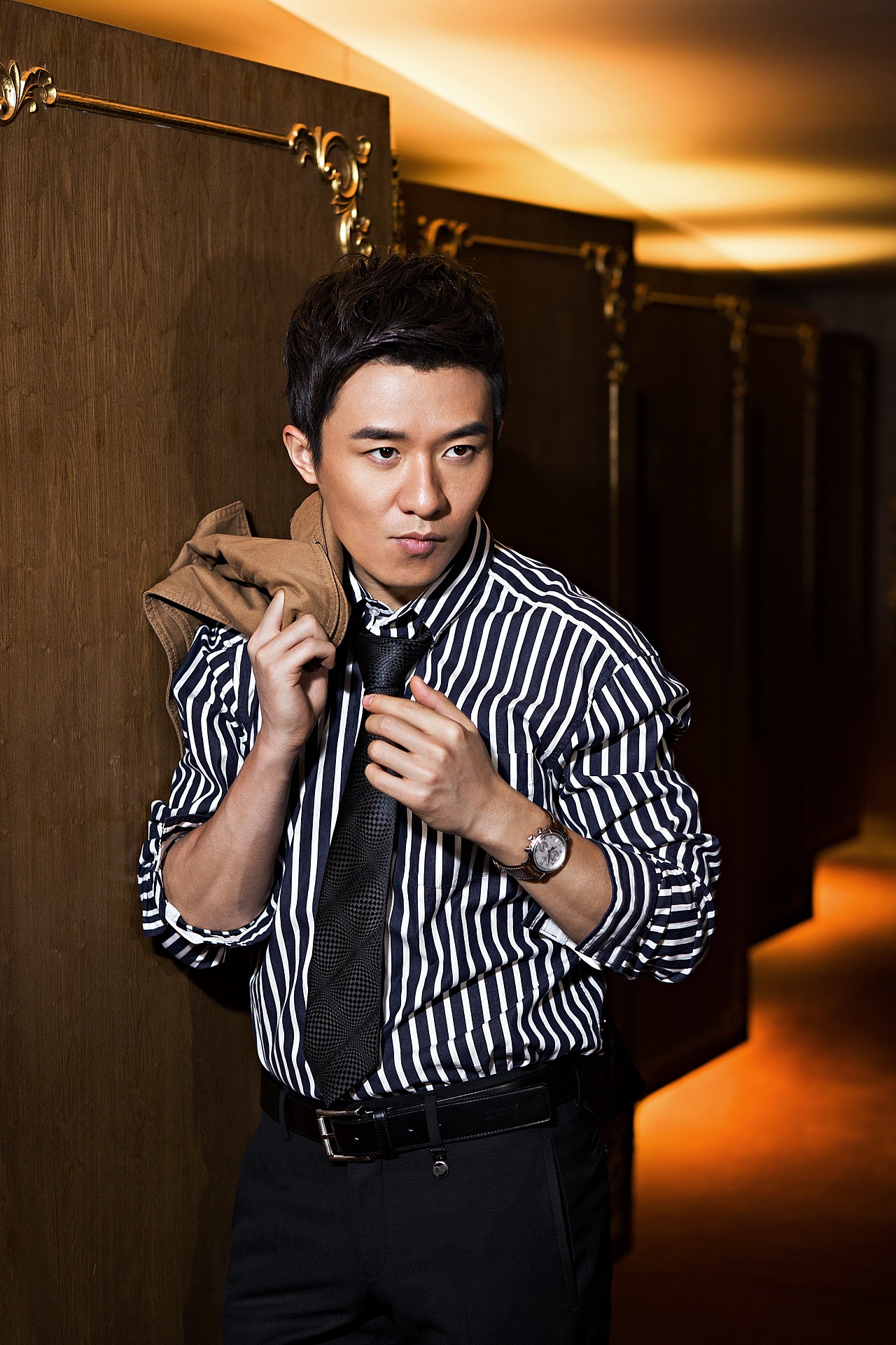 任东时尚商业修图之杂志（图ZMTMwMTEzNjg=） - 修图/后期 - 站酷设计师摄影师RenDong原创素材 - 站酷ZCOOL