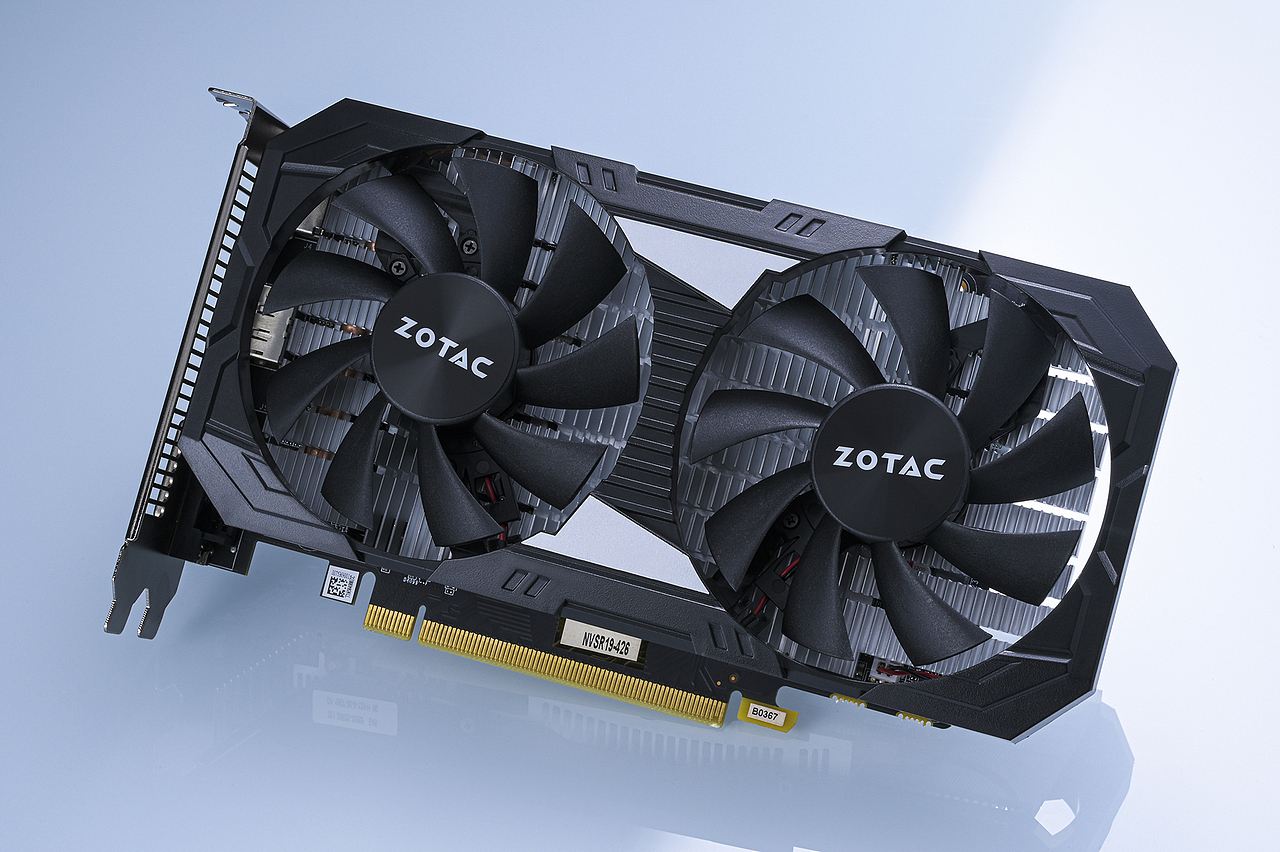 索泰GTX 1650S B显卡图赏