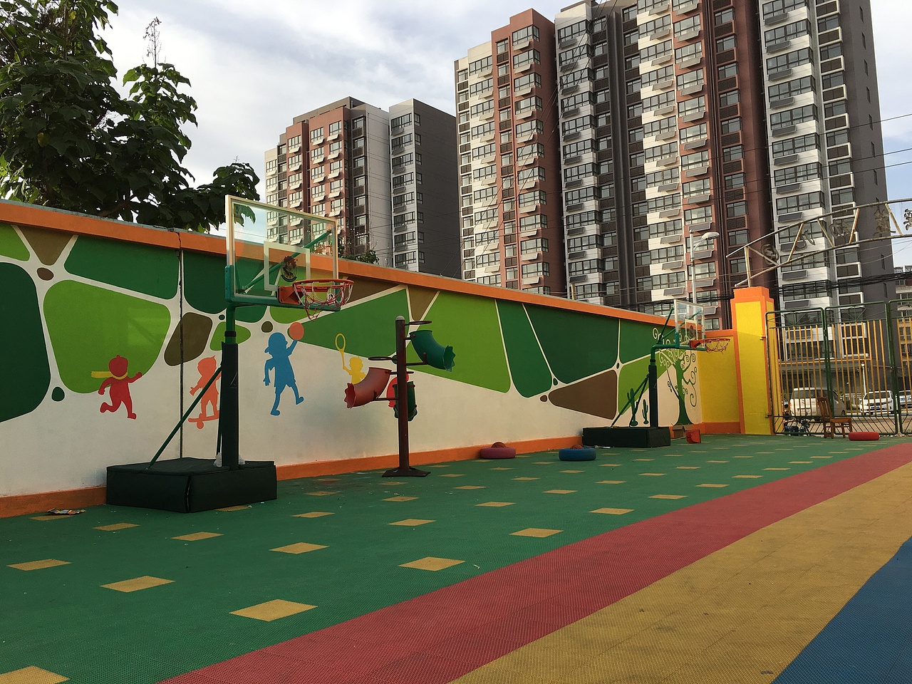 幼儿园墙绘（图ZNzk5OTM1Njg=） - 新锐潮流插画 - 站酷设计师济南润意文化原创素材 - 站酷ZCOOL