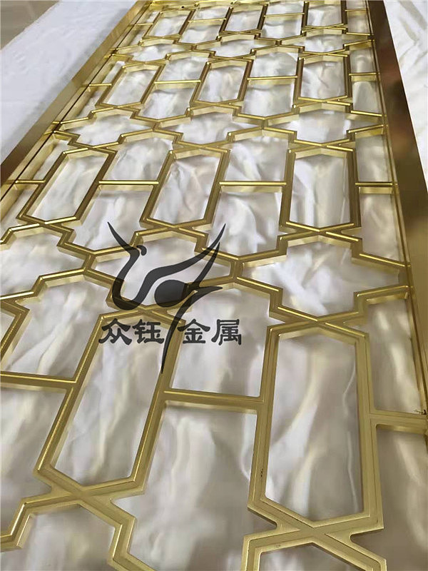 镜面钛金铝板镂空雕花屏风,铝艺钛金花格