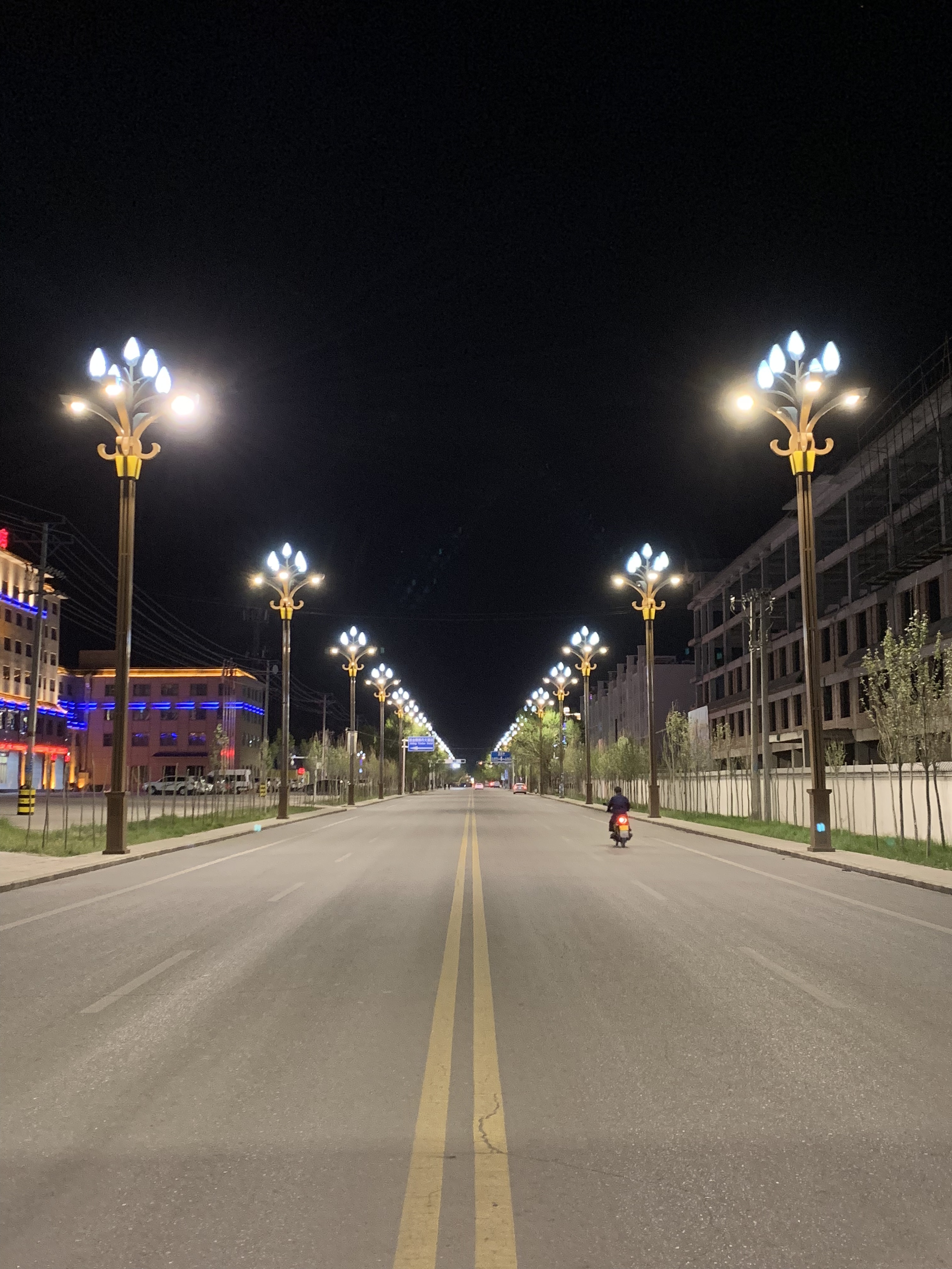 民族特色景区LED道路照明路灯|工业/产品|其他工业/产品|魔君 - 原创作品 - 站酷 (ZCOOL)