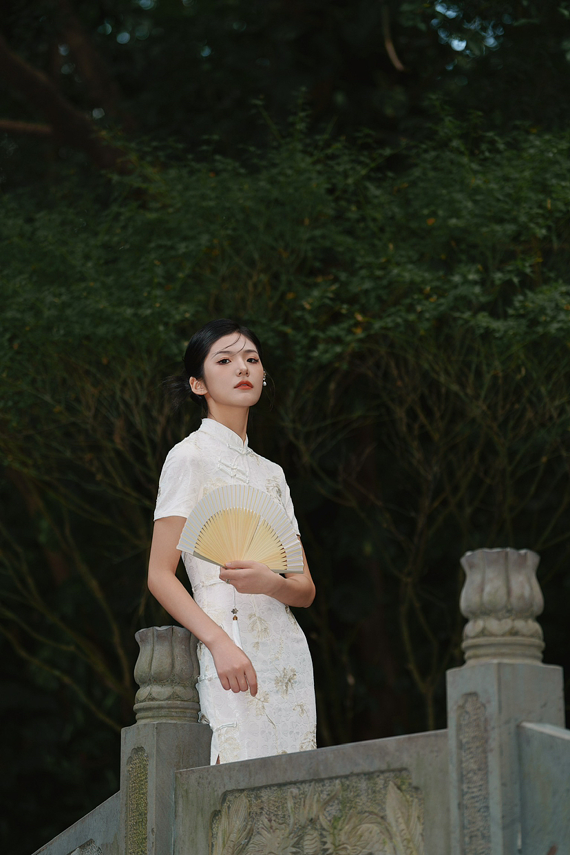 新中式/更！（图ZMzU3Mjk0ODA0） - 人像摄影 - 站酷设计师CHENyikeputao原创素材 - 站酷ZCOOL