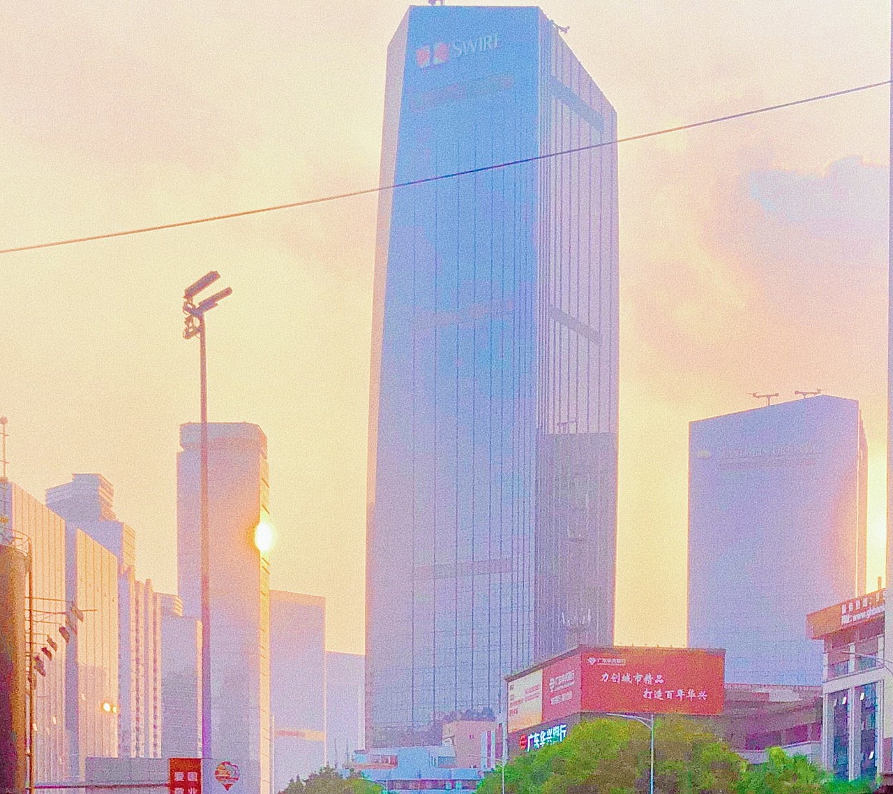 夕阳？不！是反射（图ZMjUzNTM1ODk2） - 环境/建筑摄影 - 站酷设计师ABCD选E原创素材 - 站酷ZCOOL