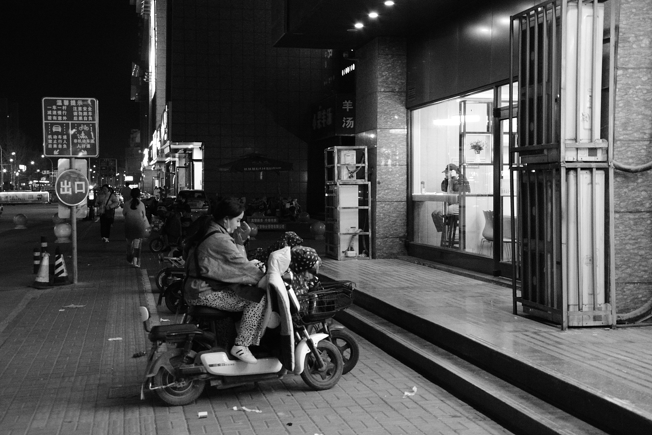 夜的人（二）（图ZMjUwMTExMDc2） - 人文/纪实摄影 - 站酷设计师青壶先生原创素材 - 站酷ZCOOL