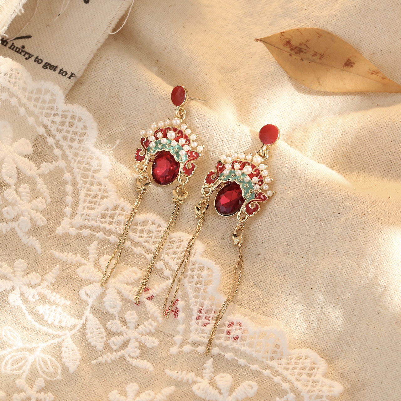 暖色调红色主题首饰拍摄