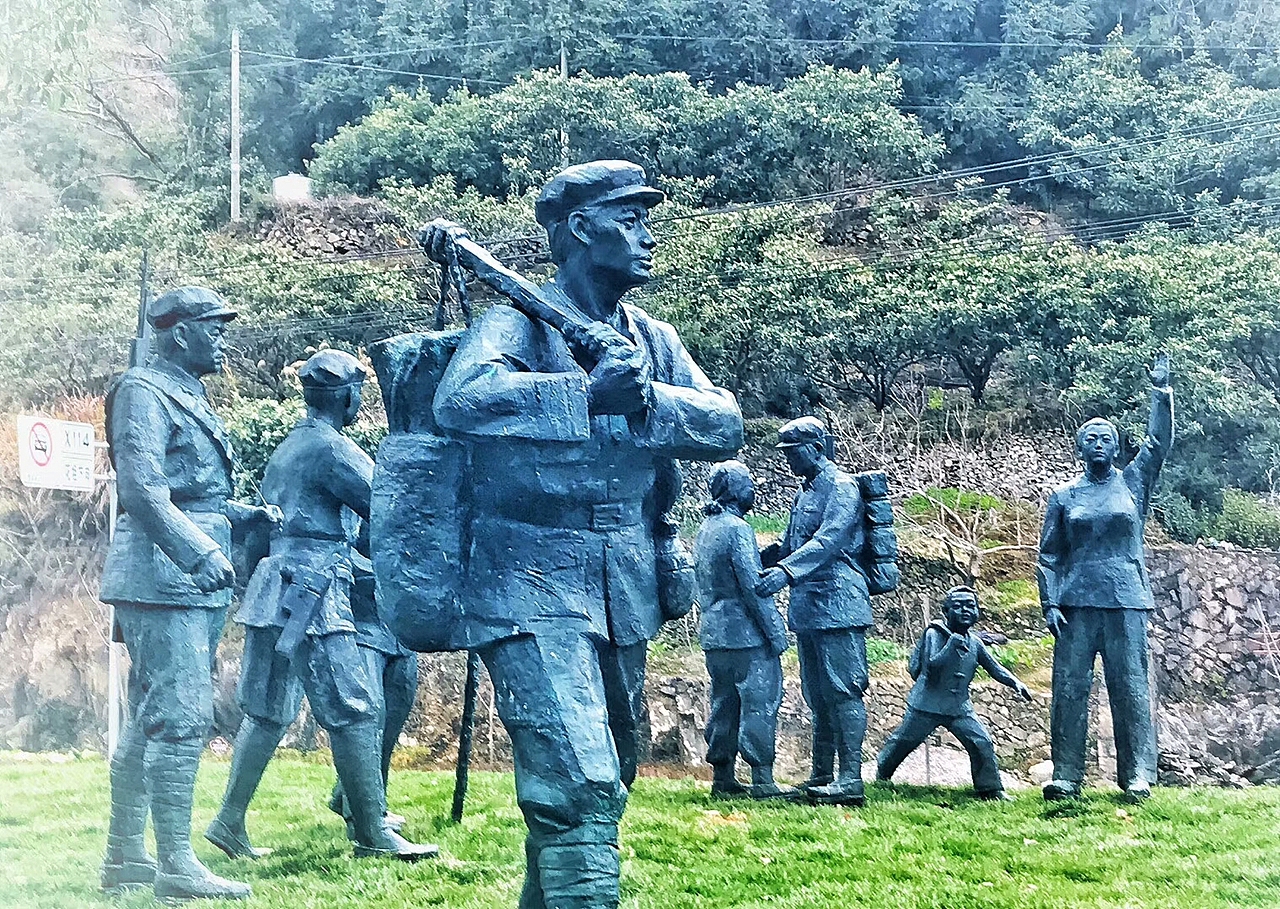 玻璃钢红军雕塑红色文化八路军铸铜人物军民一家雕塑