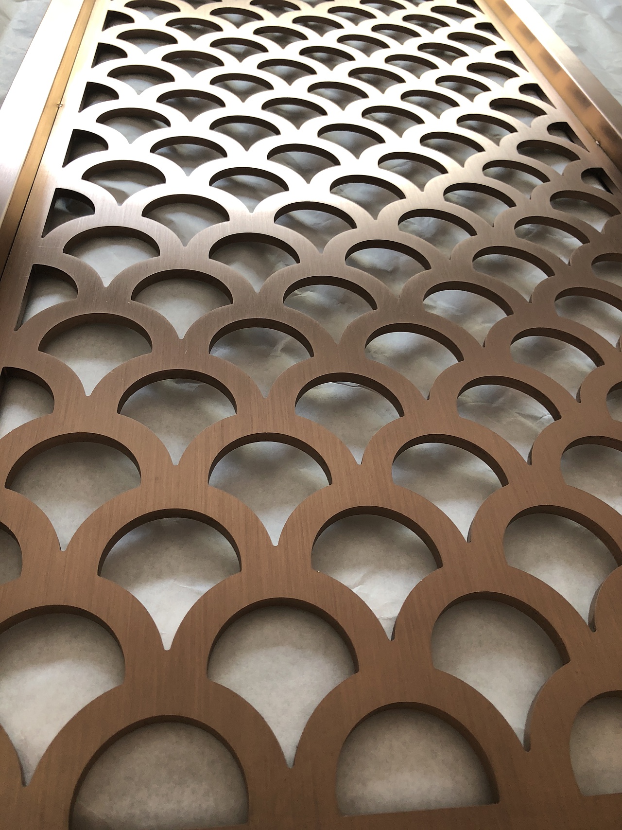 北京中式不锈钢屏风 家装隔断激光镂空屏风定制厂家