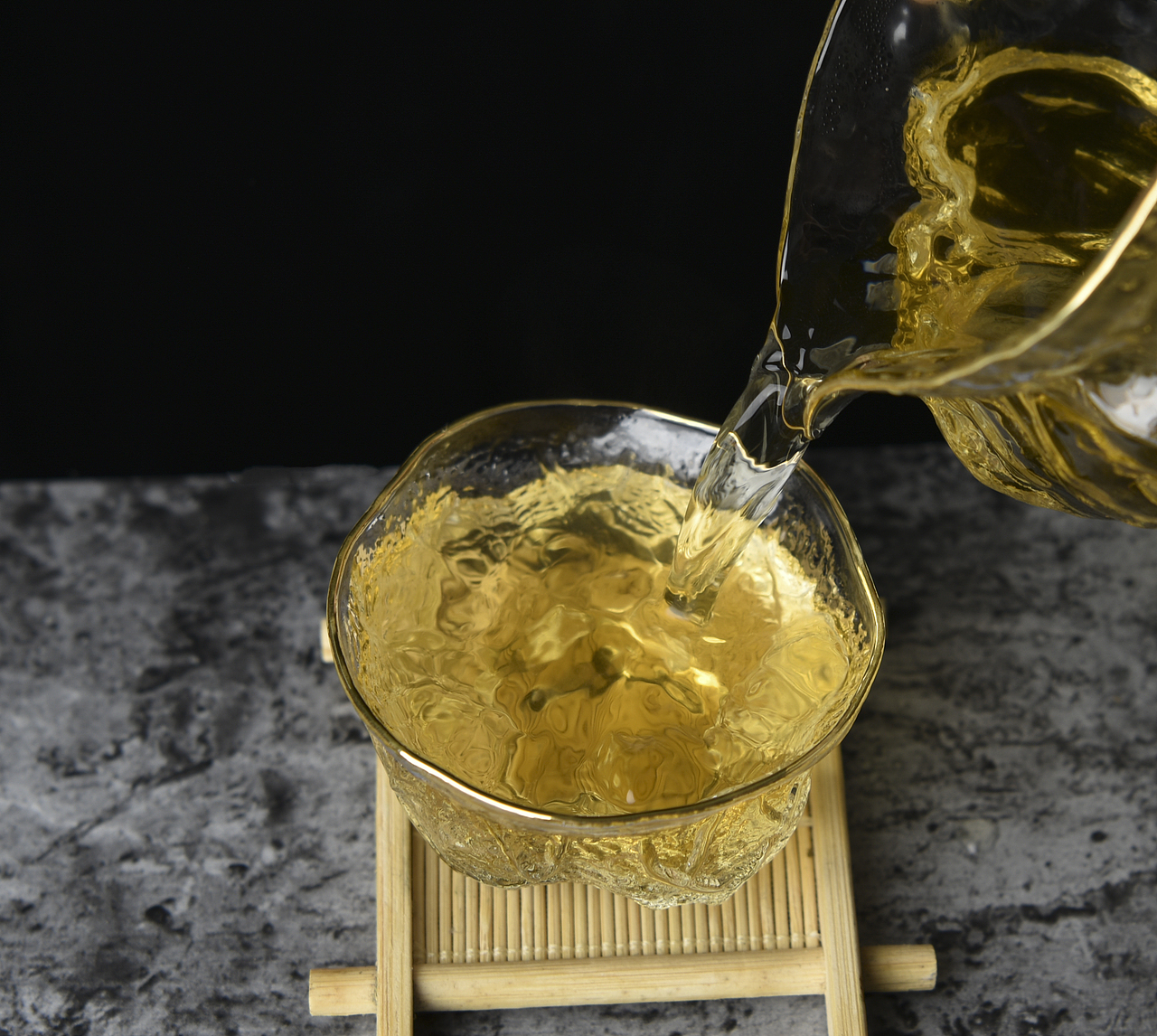 云南古树普洱茶生茶（图ZMTgzMDA3NzQ4） - 产品摄影 - 站酷设计师七局原创素材 - 站酷ZCOOL