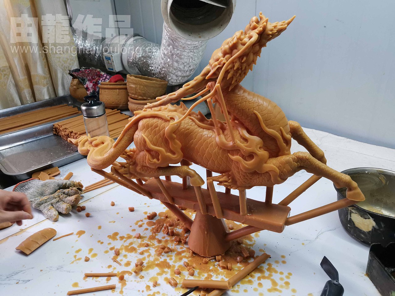 由龙款铜雕麒麟制作流程揭秘（图ZMjgwMzY5ODQ4） - 工艺品设计 - 站酷设计师上海由龍工作室原创素材 - 站酷ZCOOL