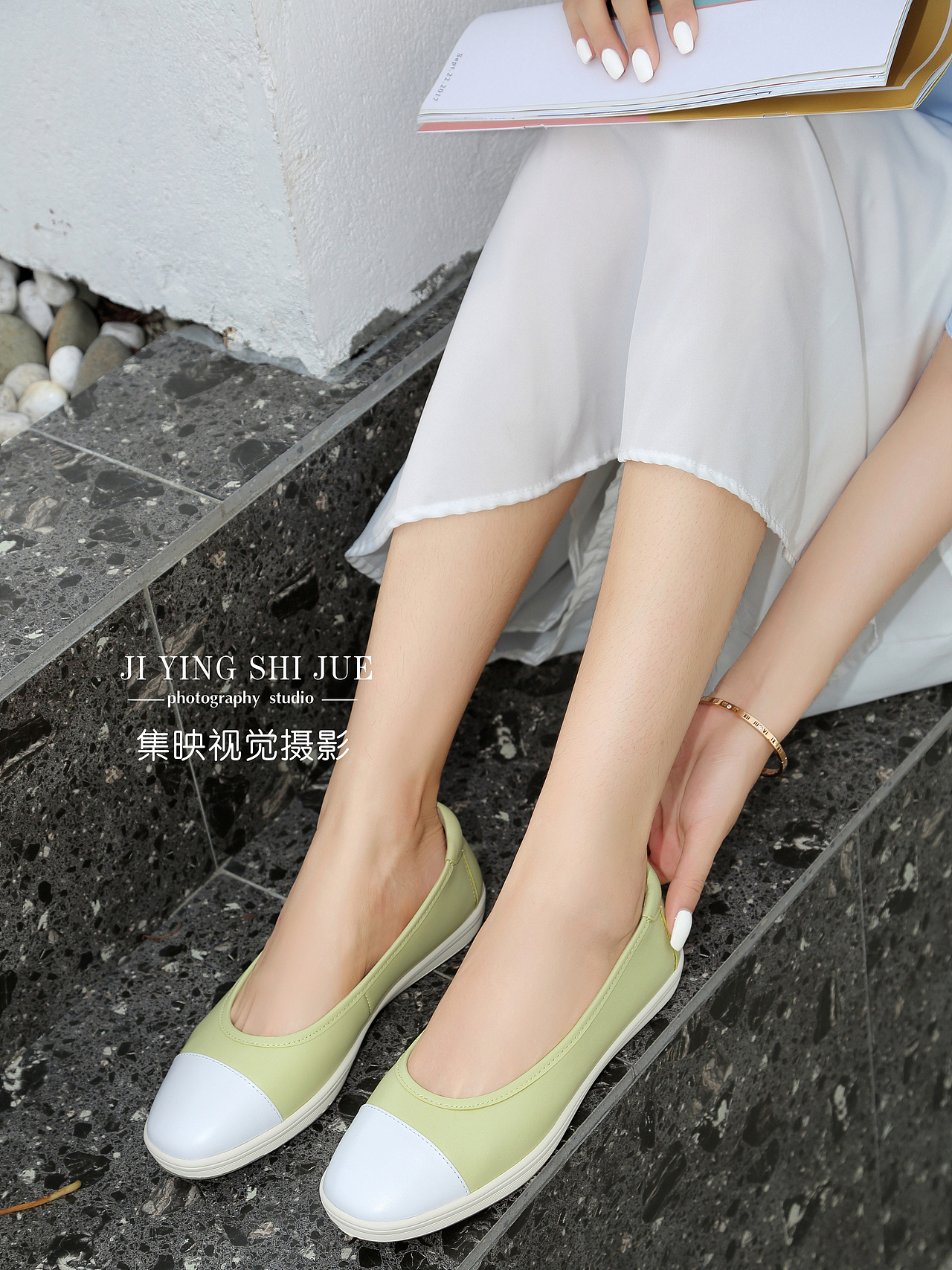 休闲女鞋摄影时尚妈妈鞋拍照平底单鞋拍摄网拍图片（图ZMjY0MDgzNDI4） - 产品摄影 - 站酷设计师广州集映视觉摄影原创素材 - 站酷ZCOOL