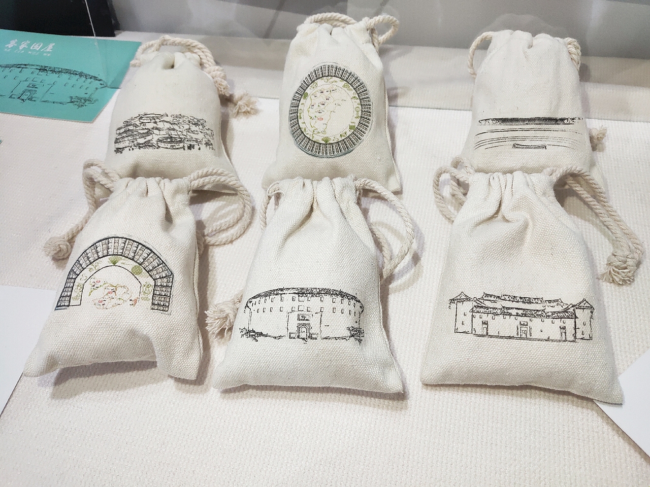 客家围屋（图ZMTYxNjk5MTky） - 艺术插画 - 站酷设计师萱仔啊原创素材 - 站酷ZCOOL