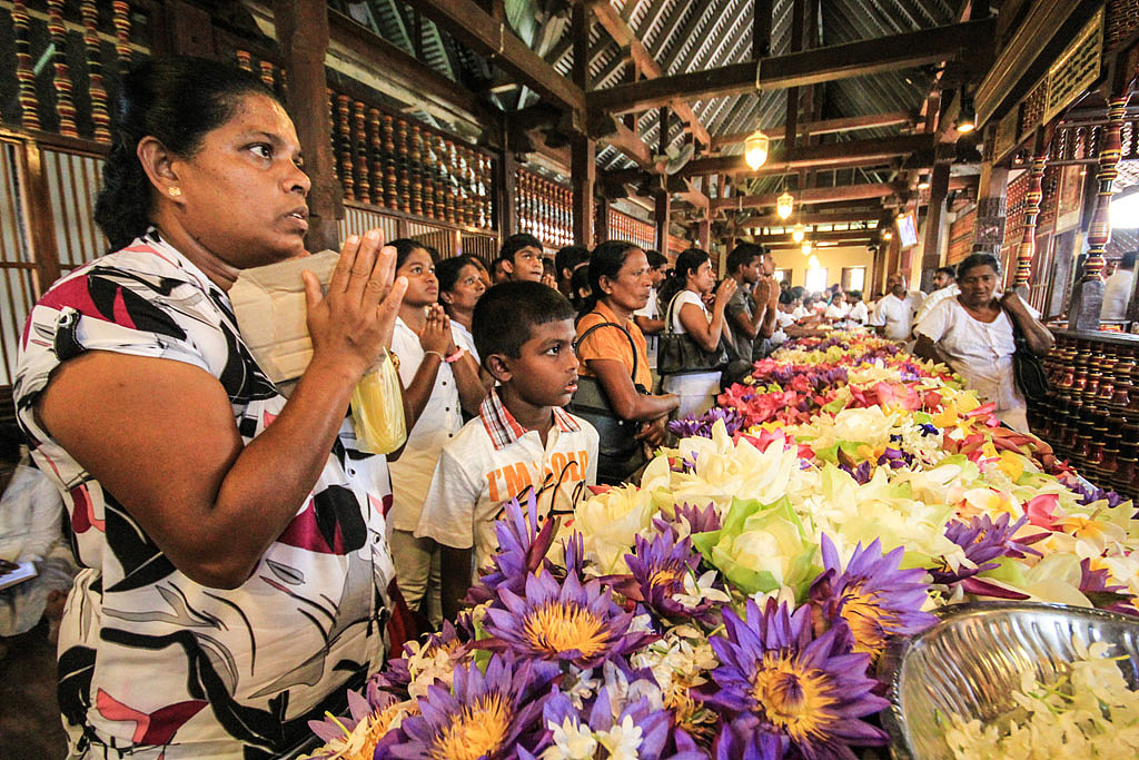 斯里兰卡/康提/佛牙寺的朝拜