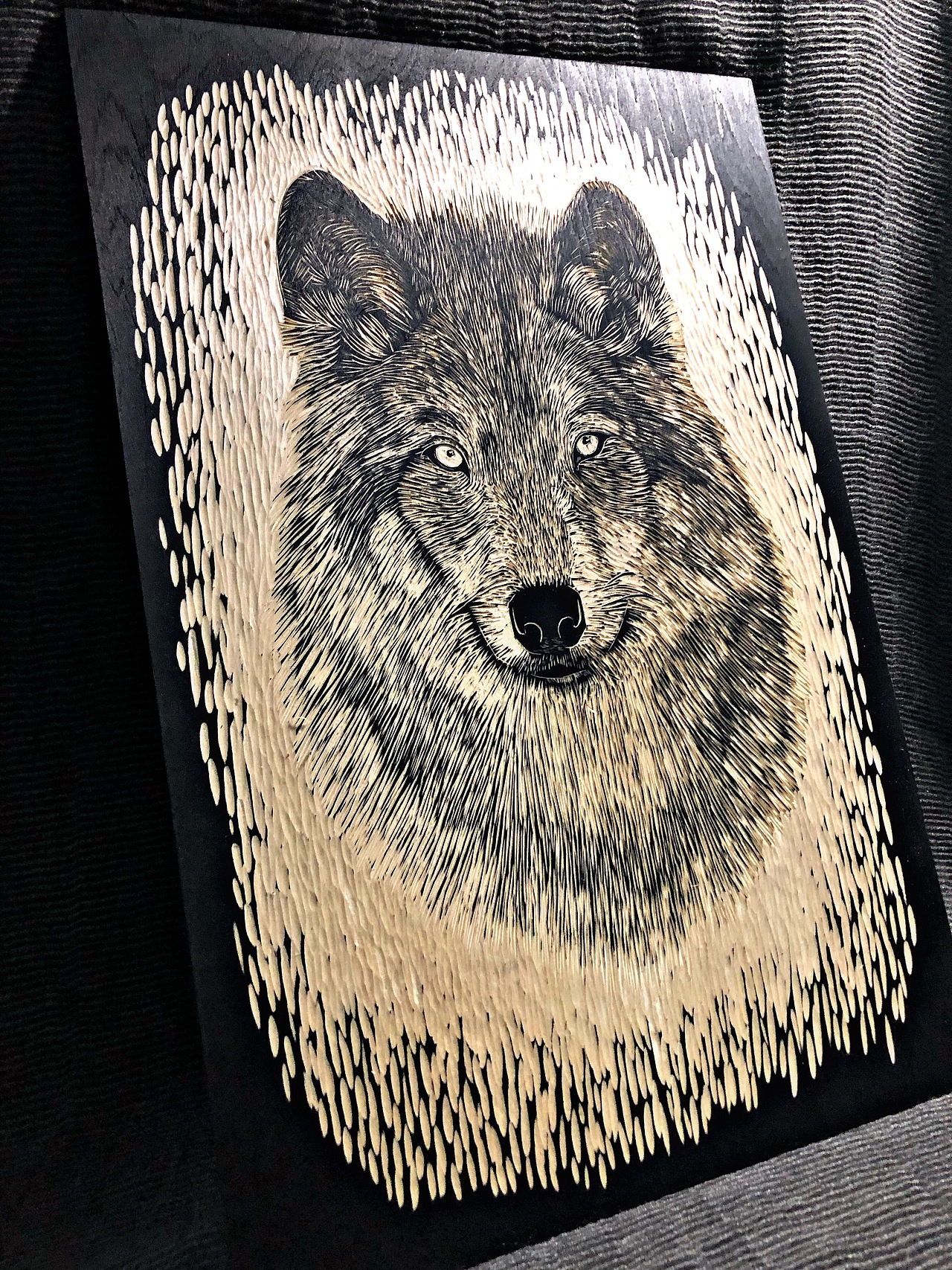 原创纯手工黑白木刻版画《狼》