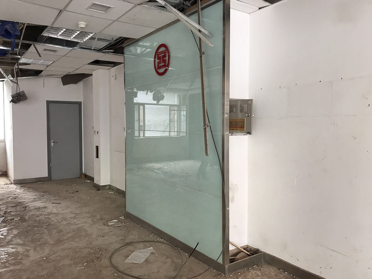 remax内蒙古办事处设计（图ZOTg0MTg2NDA=） - 展陈设计 - 站酷设计师睿点设计原创素材 - 站酷ZCOOL