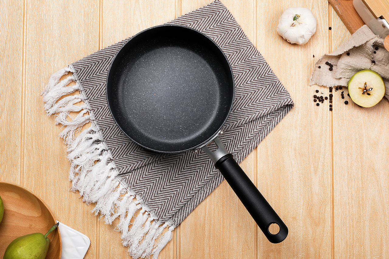 锅具拍摄煎锅汤锅（图ZMTQ5NTc2NzA4） - 产品摄影 - 站酷设计师锦甜兴起六原创素材 - 站酷ZCOOL