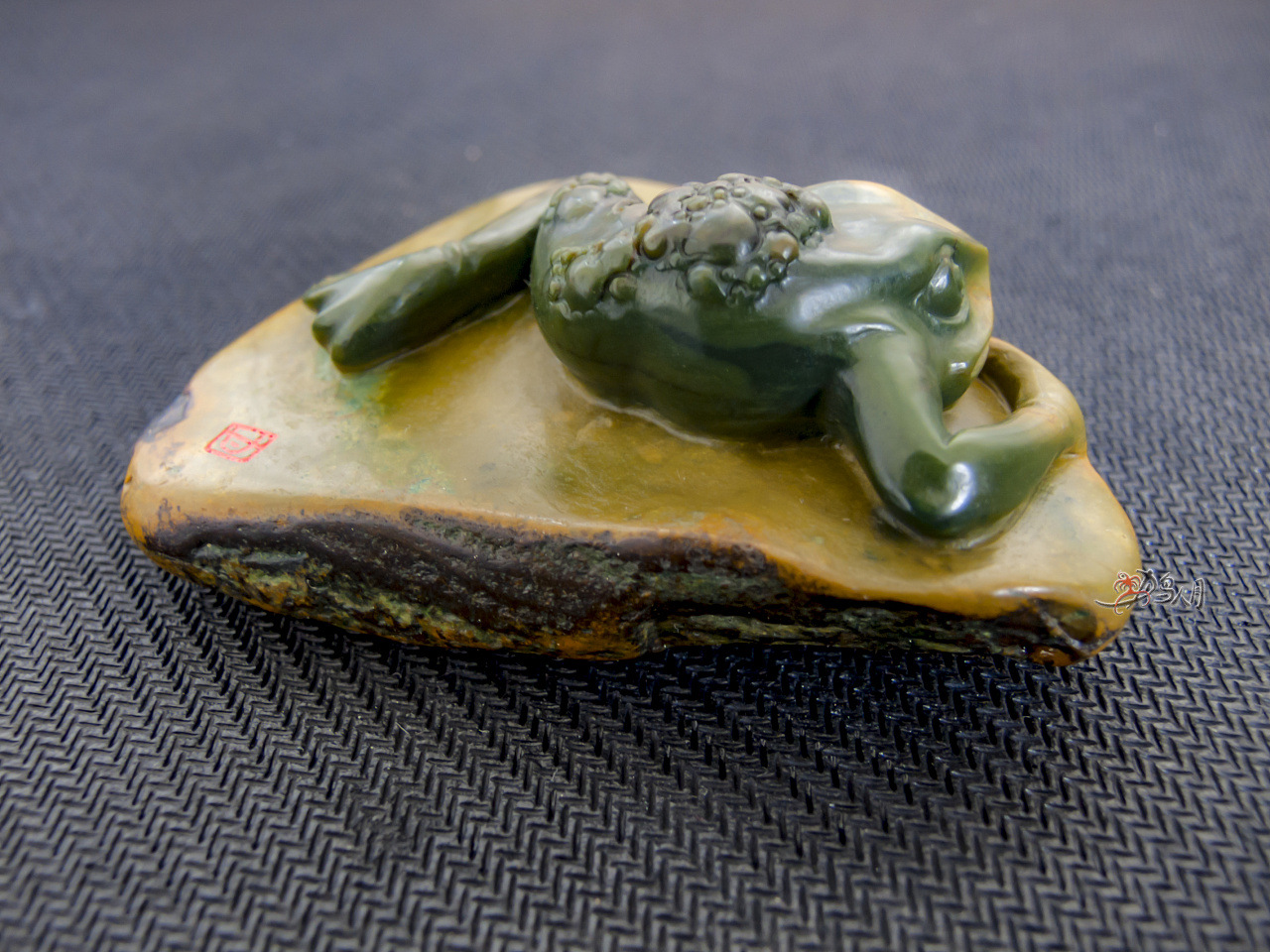 巧雕三脚蟾|手工艺|其他手工艺|鸟人月玉石艺术 - 原创作品 - 站酷