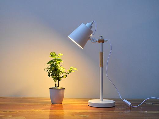 北欧宜家风格极简护眼台灯产品展示片