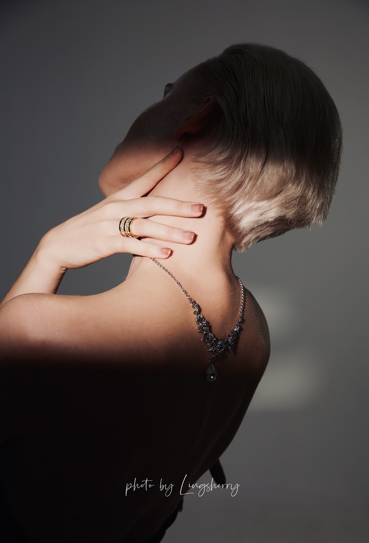 2021.11 珠宝人物摄影（图ZMjk2NzMyMzMy） - 产品摄影 - 站酷设计师sherry艺泠原创素材 - 站酷ZCOOL