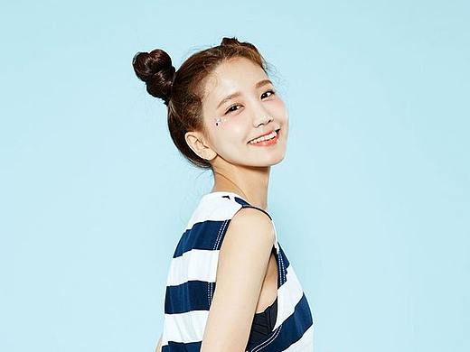 女裝海報（個人主頁-ZNDQyNzg2MTI=） - 海報 - 站酷設(shè)計師hukekeke原創(chuàng)素材 - 站酷ZCOOL