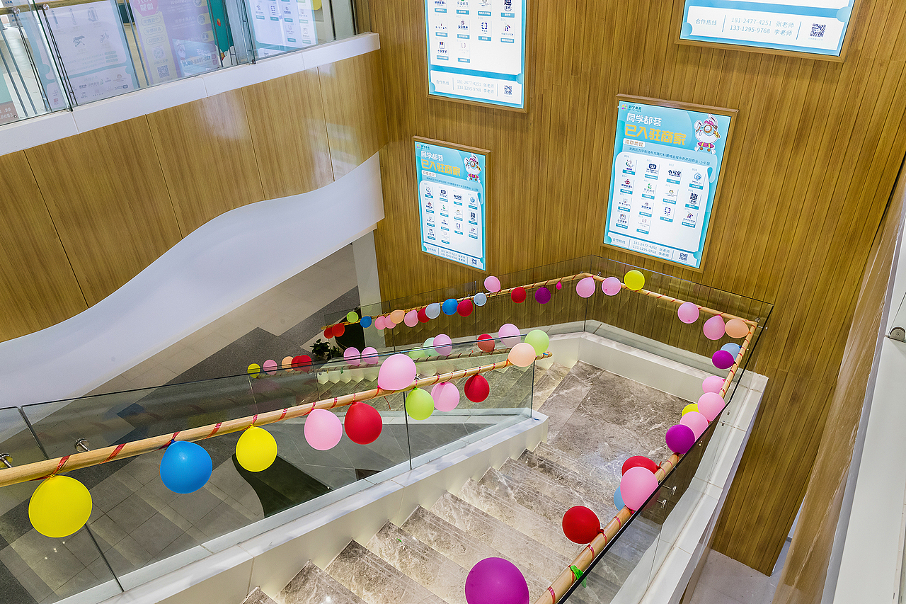 教育培训商城实景（图ZMTUyNTQ0MzE2） - 环境/建筑摄影 - 站酷设计师深圳商业空间摄影原创素材 - 站酷ZCOOL