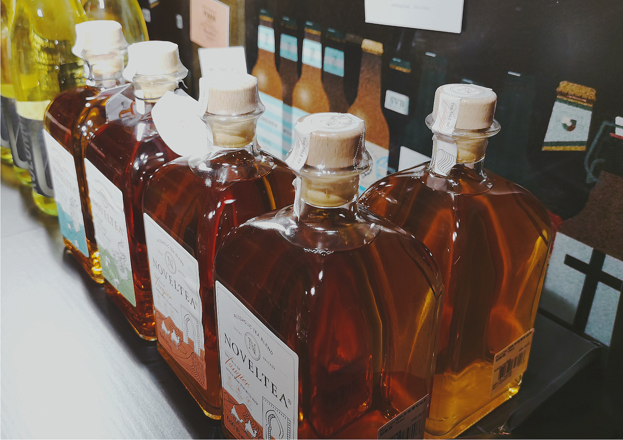 JAY'S BAR 自策展（图ZMTg3NDAzMzMy） - 展陈设计 - 站酷设计师方影哲原创素材 - 站酷ZCOOL