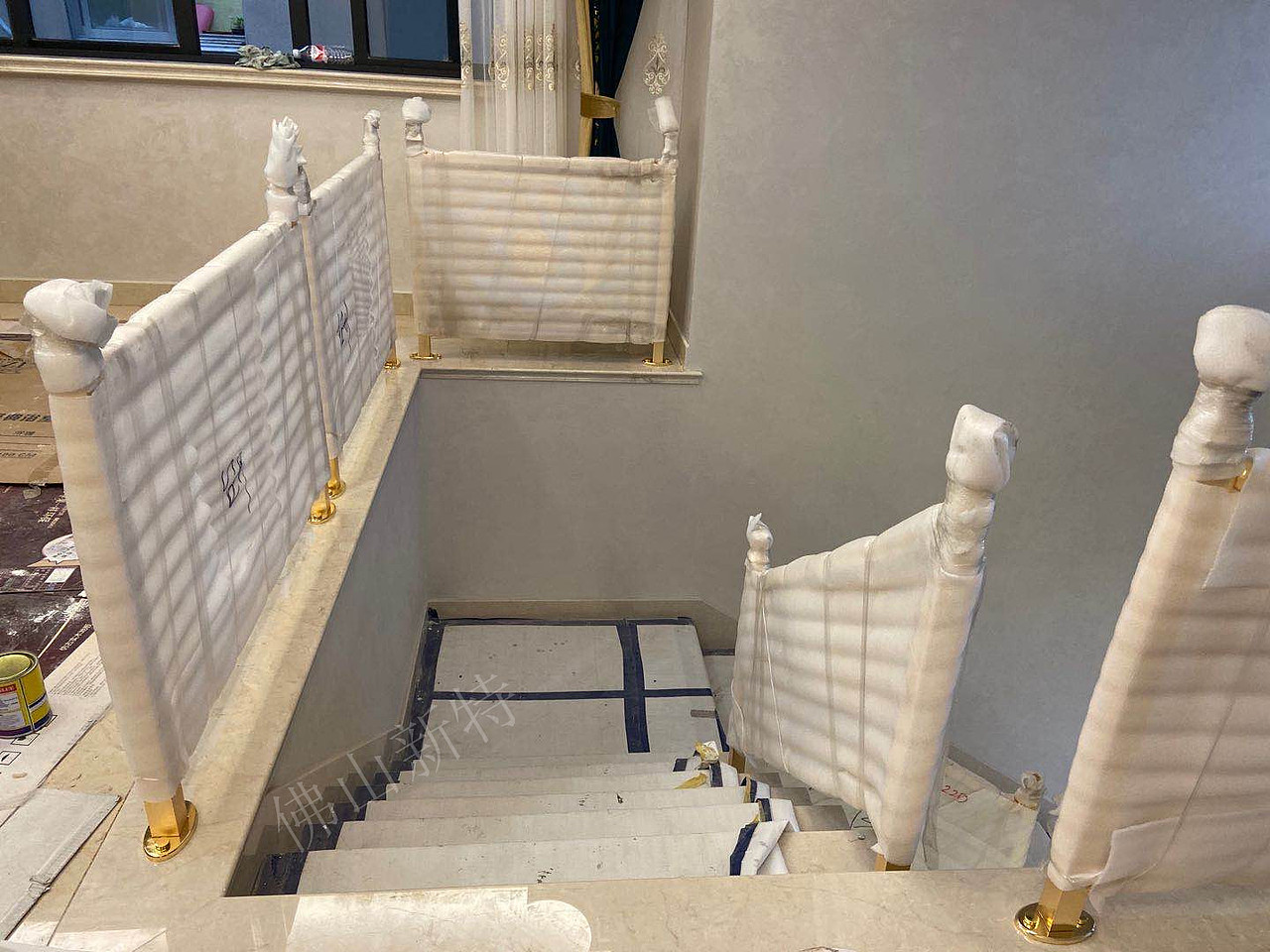 精装L型铜楼梯镀金色扶手欧式轻奢款