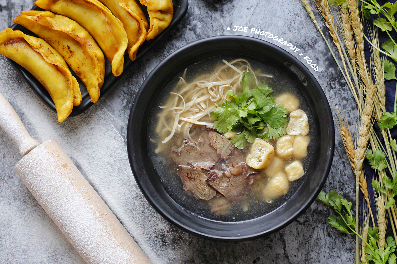 食摄记录 | 抚慰心灵牛肉汤和老派生煎包 