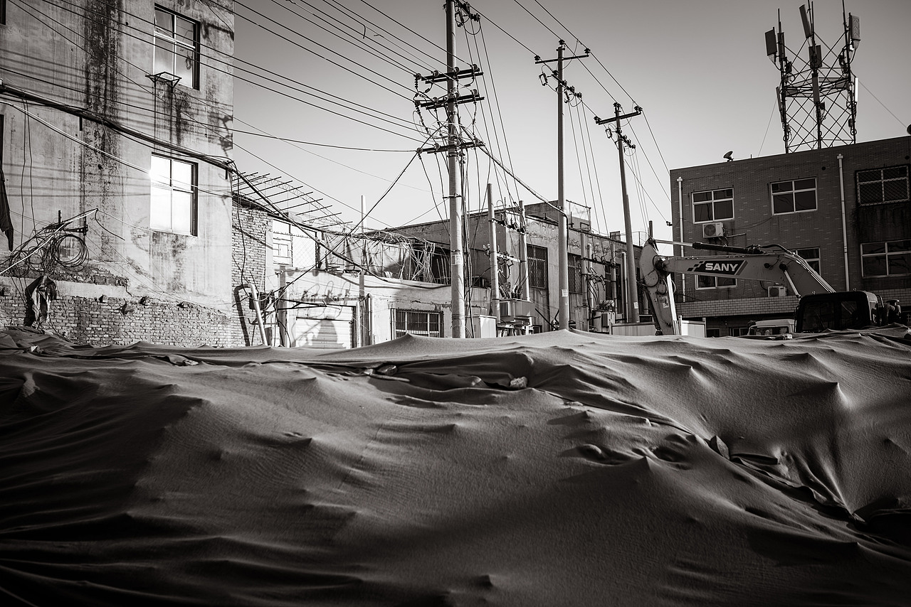 部分已经开始动工,这里本身已经是废墟,无非从废墟变成废墟。