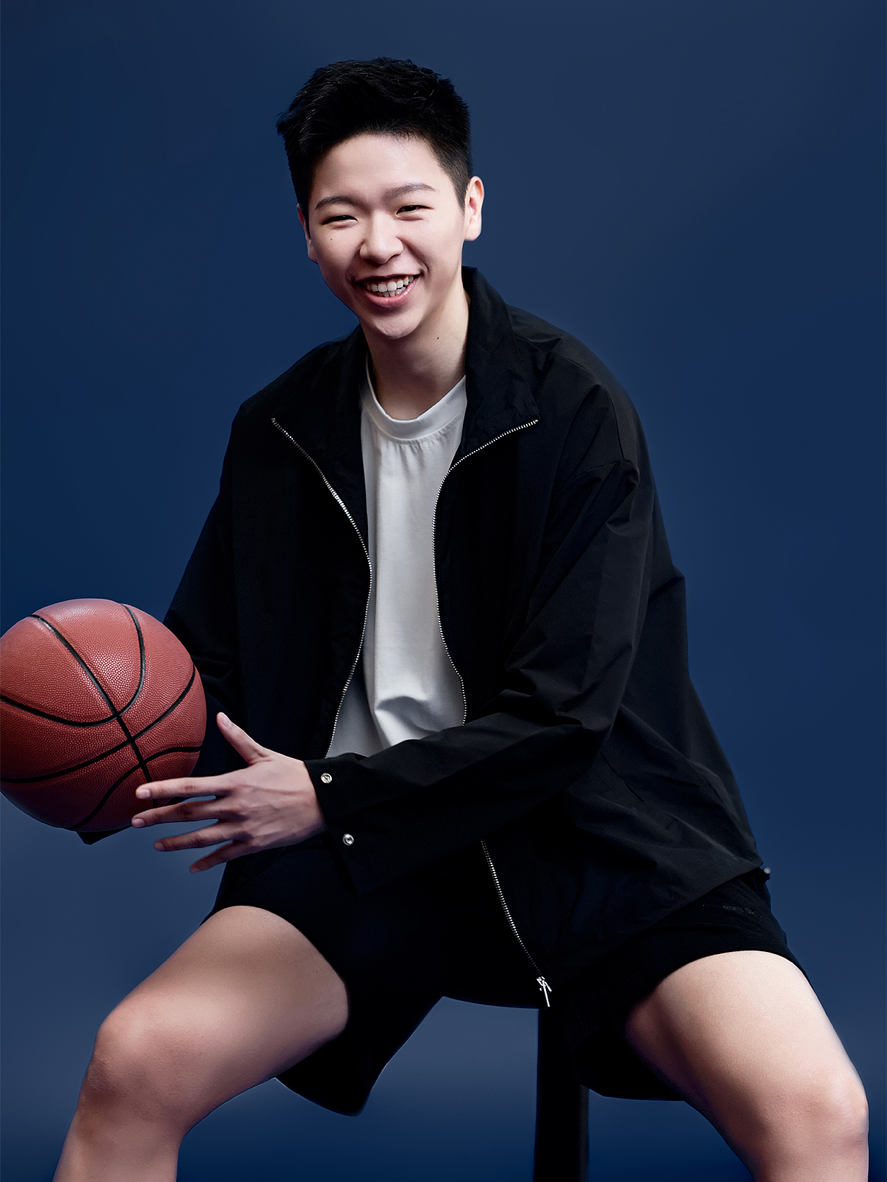 拍到了！爱笑的篮球姑娘 ⛹🏻‍♀️（图ZMzU1MzcwMjQ0） - 人像摄影 - 站酷设计师一川_c1原创素材 - 站酷ZCOOL