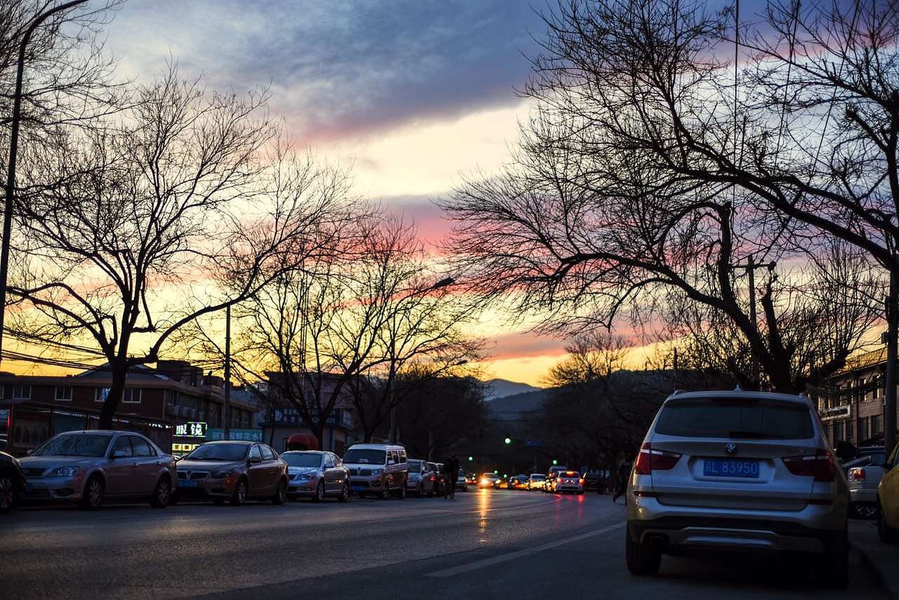 早晚香山路……