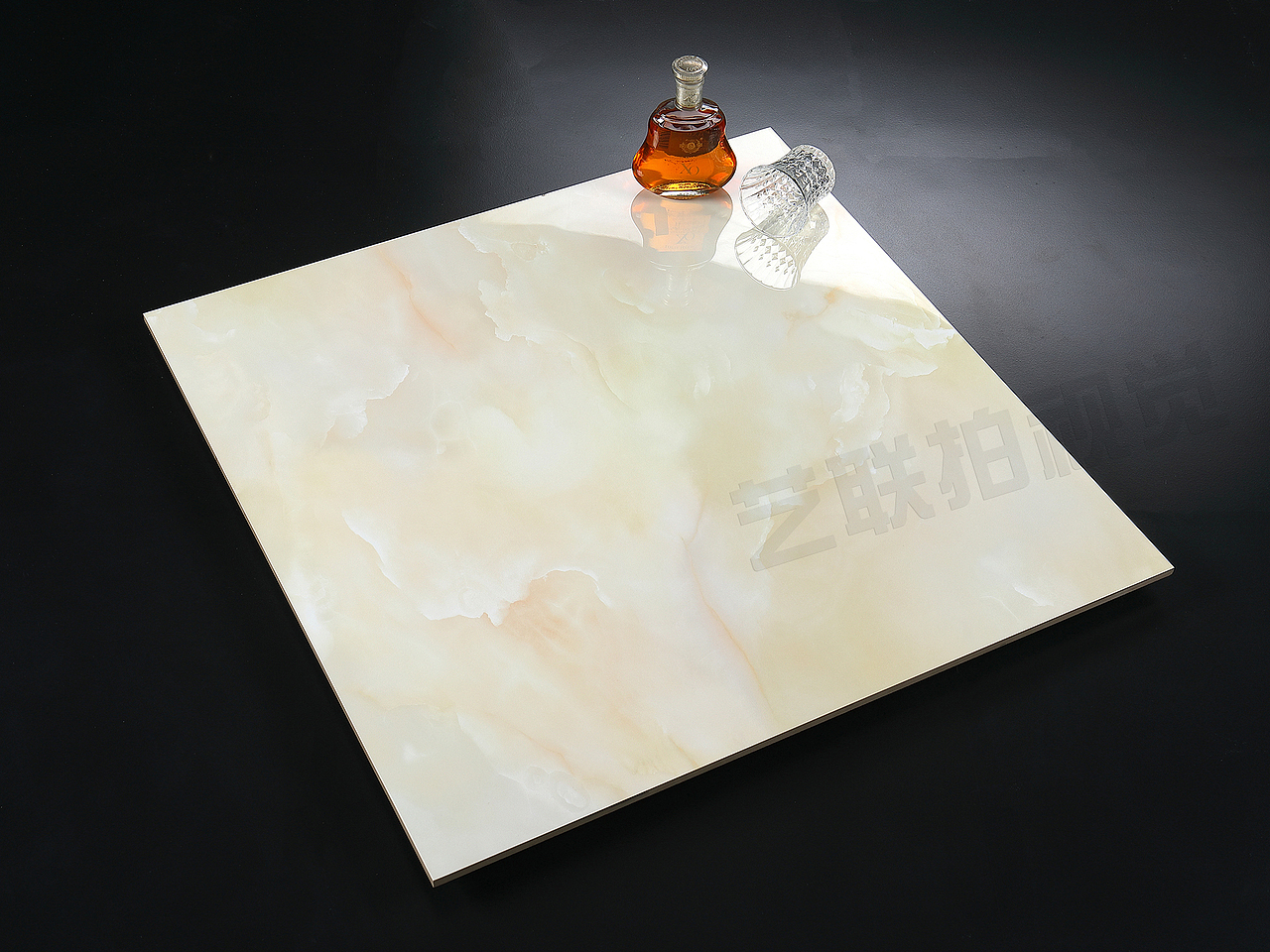 一组负离子通体大理石瓷砖拍摄