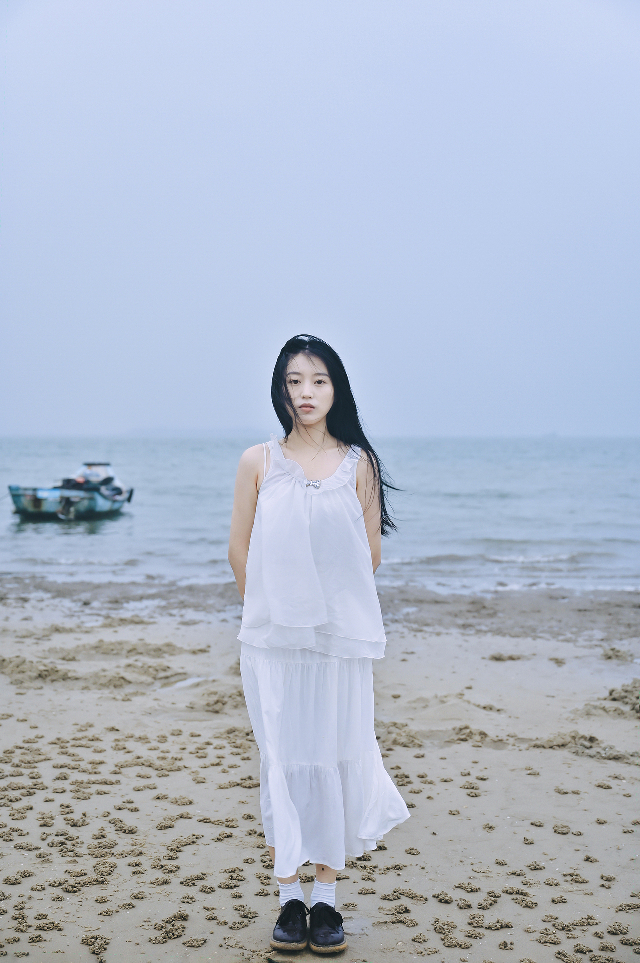 我喜欢我飞舞的头发和飘着雨还是眺望的眼光