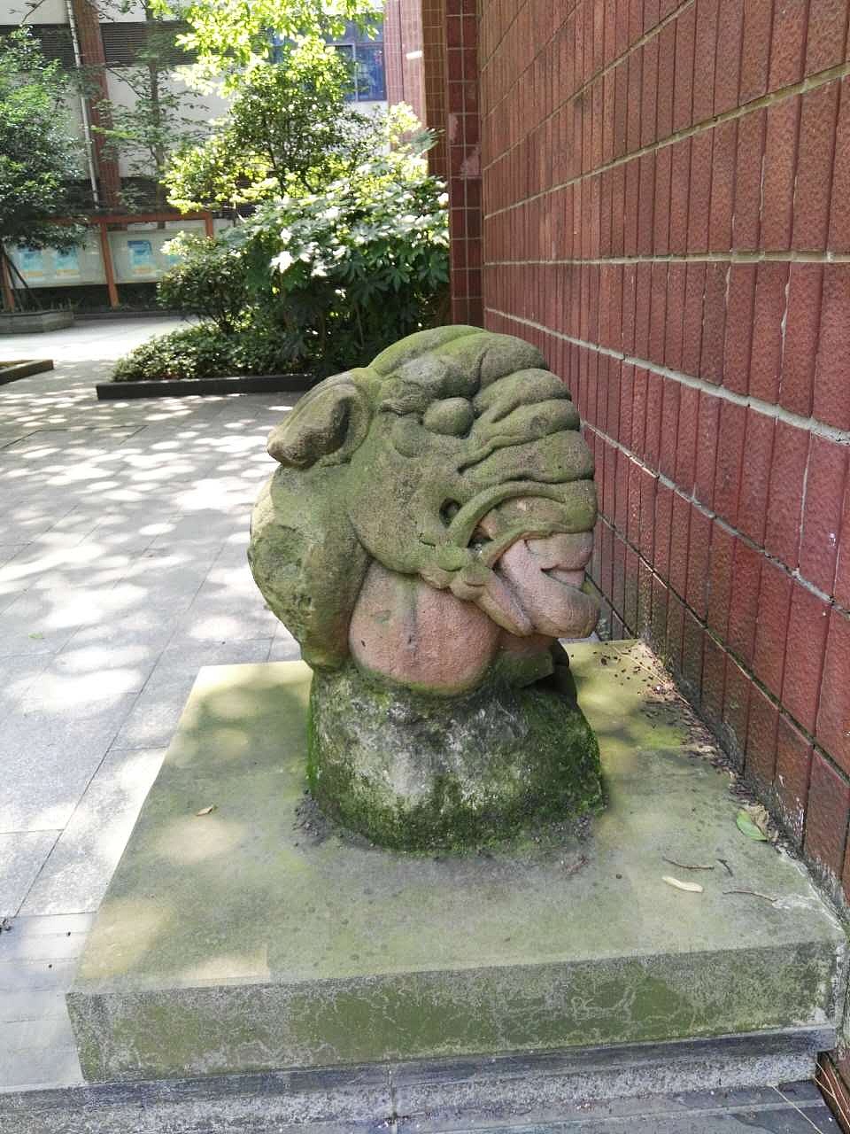 二教守护神（图ZODQwMTUwODQ=） - 商业插画 - 站酷设计师背大鲸原创素材 - 站酷ZCOOL