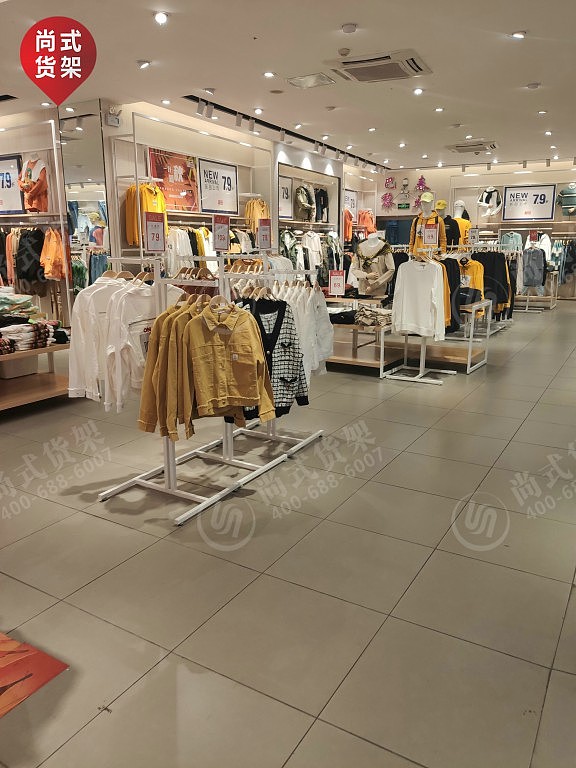 辽宁童装货架超市展示架童装货架运动鞋展示柜店铺设计