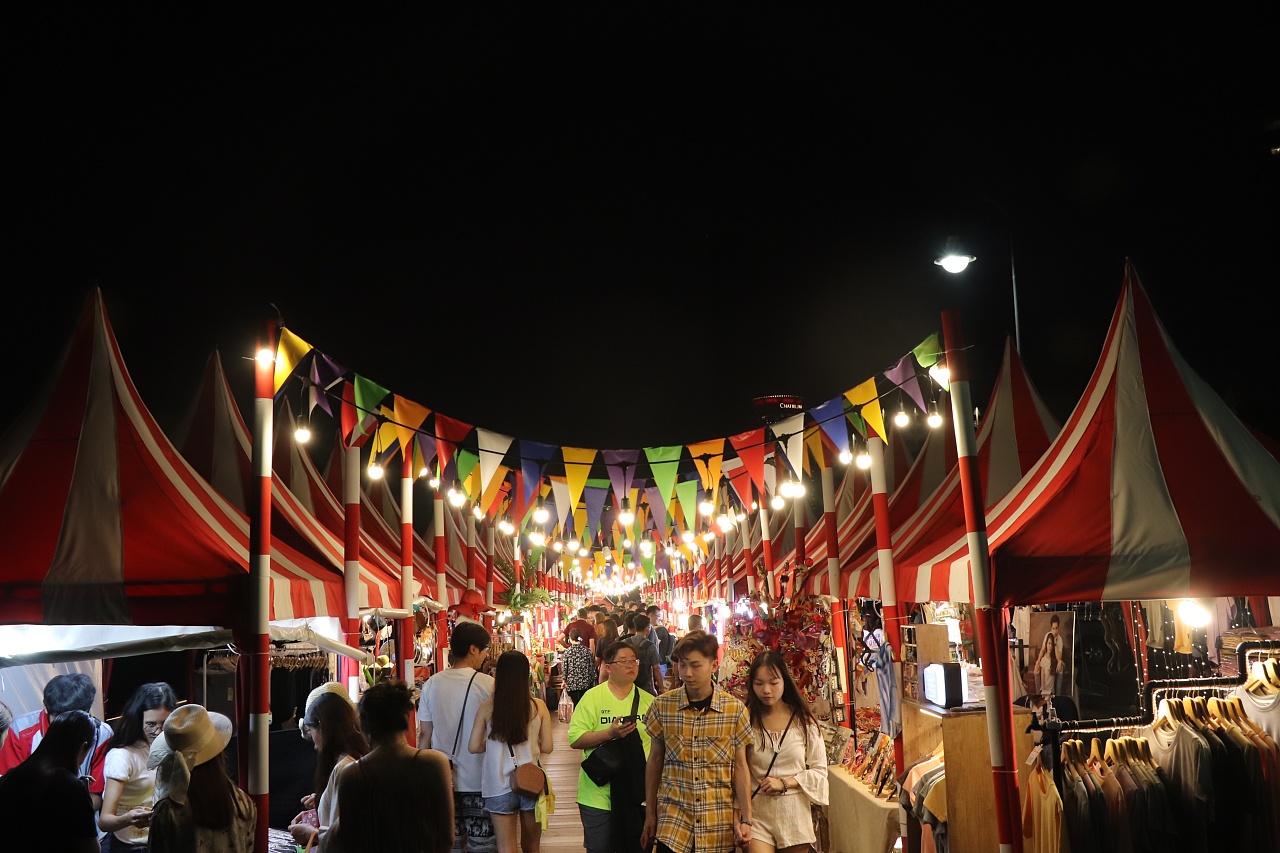 泰国摩天轮夜市