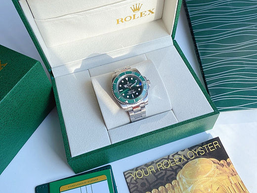 劳力士绿水鬼潜航者