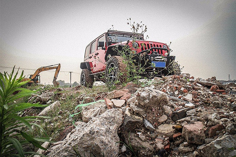 牧马人改装外景拍摄（图ZMjY2NjY0ODgw） - 产品摄影 - 站酷设计师Herzog_原创素材 - 站酷ZCOOL