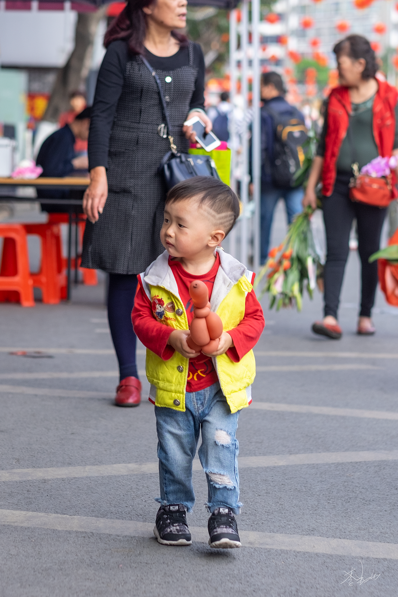 花市街拍 - 年味『续』（图ZMTk0NjkxNTEy） - 人文/纪实摄影 - 站酷设计师李翔DennisLee原创素材 - 站酷ZCOOL