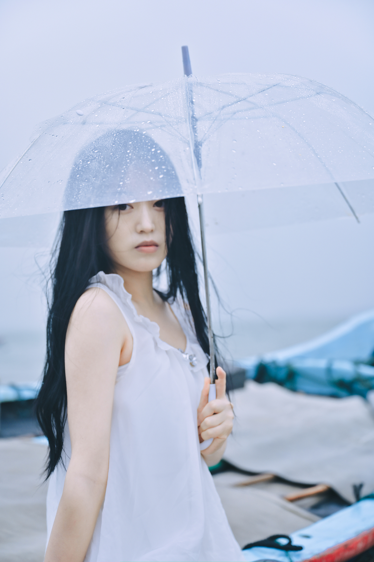 我喜欢我飞舞的头发和飘着雨还是眺望的眼光