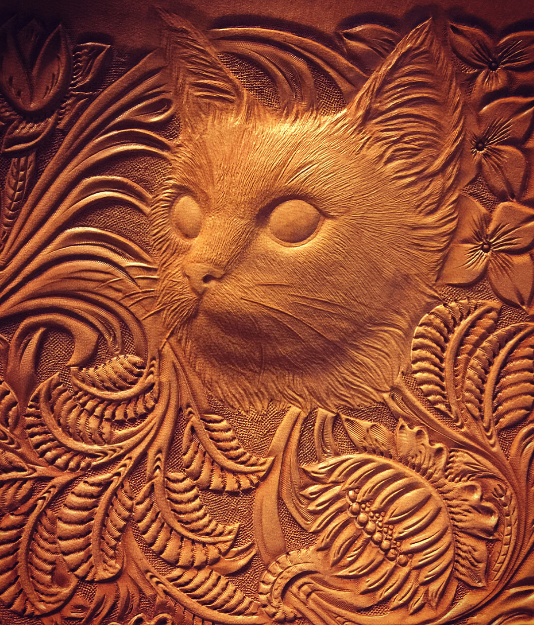 皮雕钱包面雕刻完工