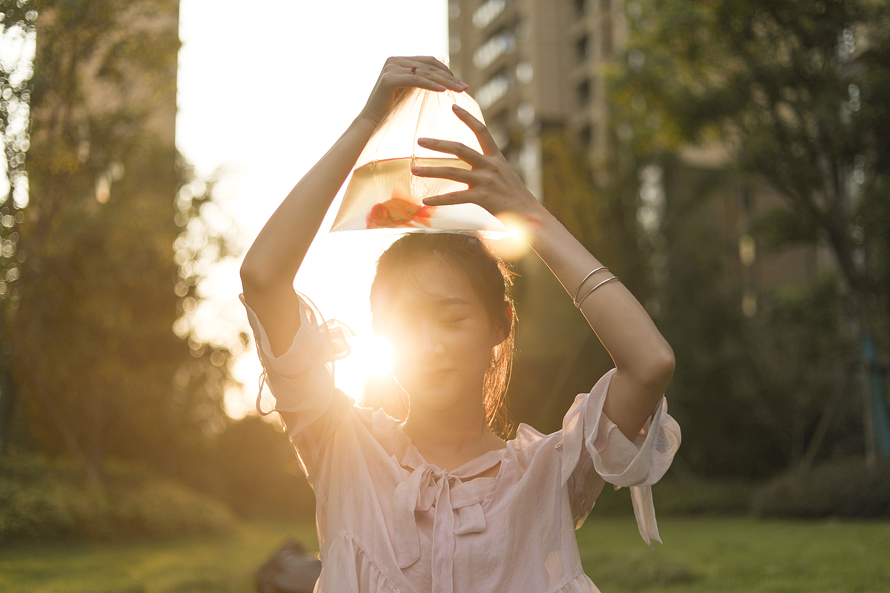 人像摄影《向日葵女孩》（图ZMTgxODk1MTI4） - 人像摄影 - 站酷设计师秀秀学姐原创素材 - 站酷ZCOOL