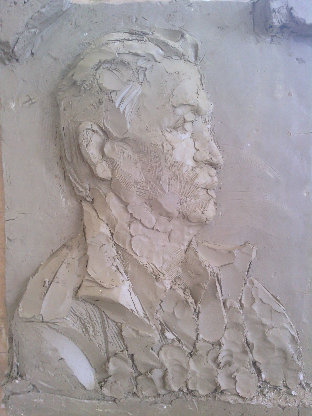 这是人生的第一块人物写生浮雕,也是第二块浮雕,哈哈进步还可以吧