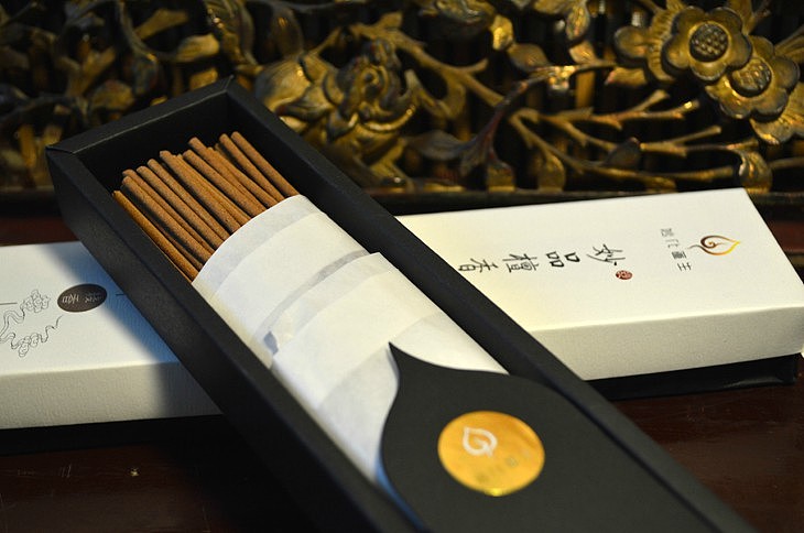 包装设计-“妙化莲生”香品LOGO、包装与相关视觉设计（图ZMTI2NDAyNjQ=） - 包装 - 站酷设计师庄正原创素材 - 站酷ZCOOL